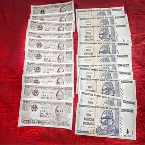 10 Zimbabwe 10 Billion Dollar Notes And 10 Vietnamese Dong 2000 Dollar Notes